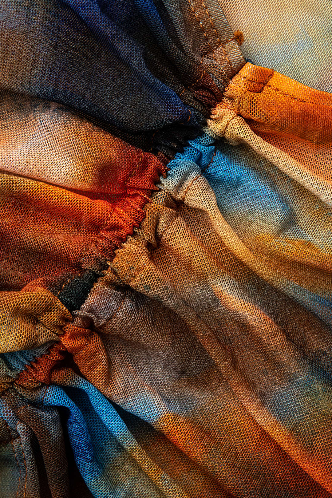 Abstract Print V-Neck Cross Back Tie-Down Swimsuit and Mesh Mini Sarong Skirt Set 