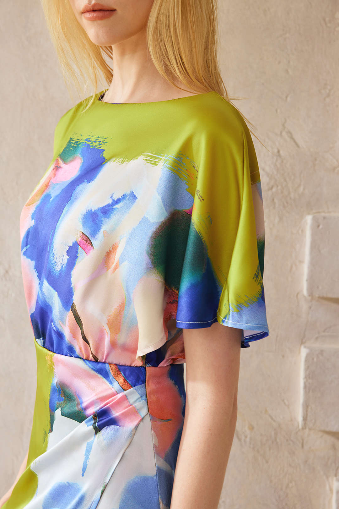 Abstract print satin asymmetric maxi dress with short sleeves 