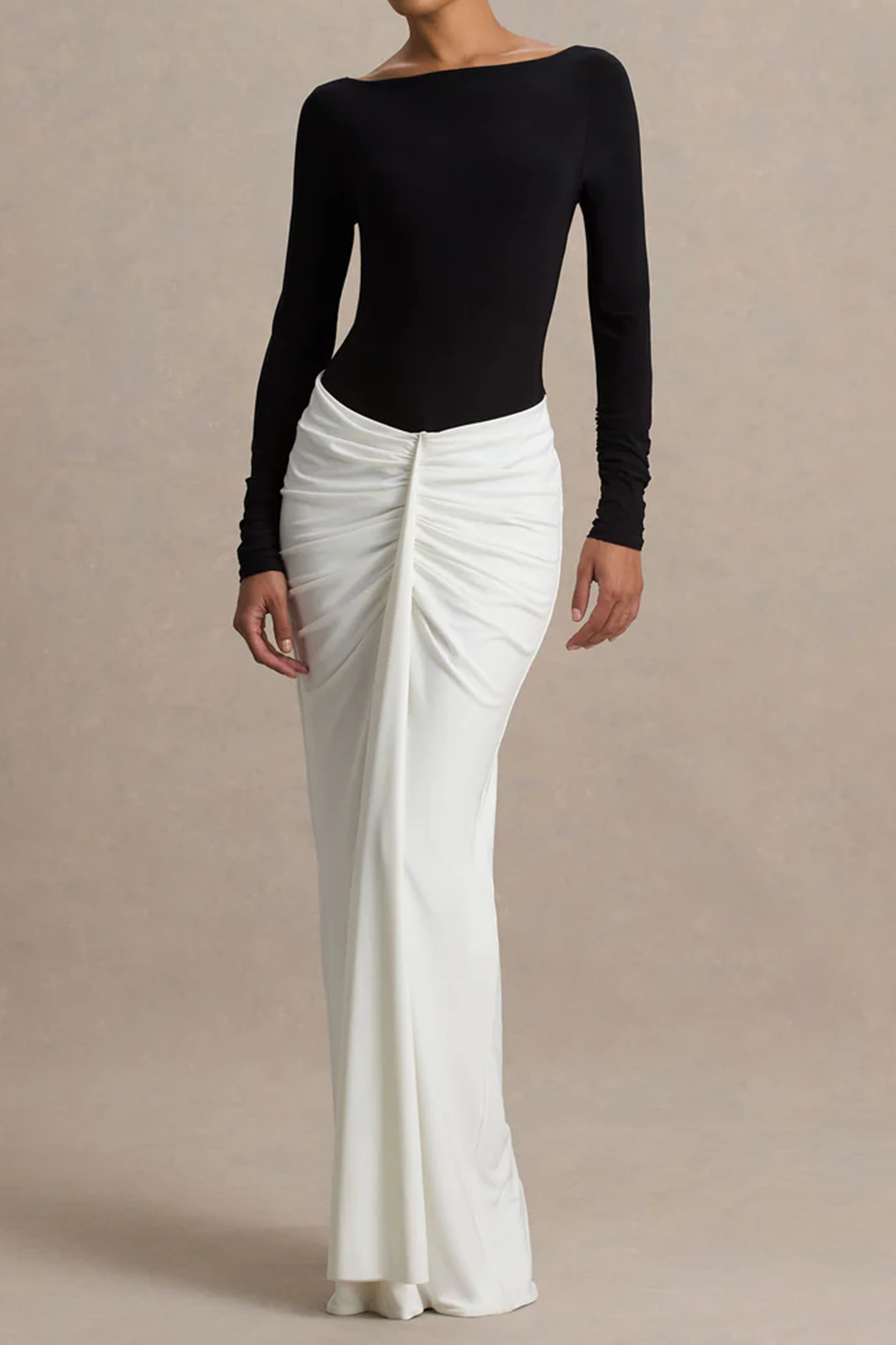 Boat Neck Contrast Backless Ruched Long Sleeve Maxi Dress 