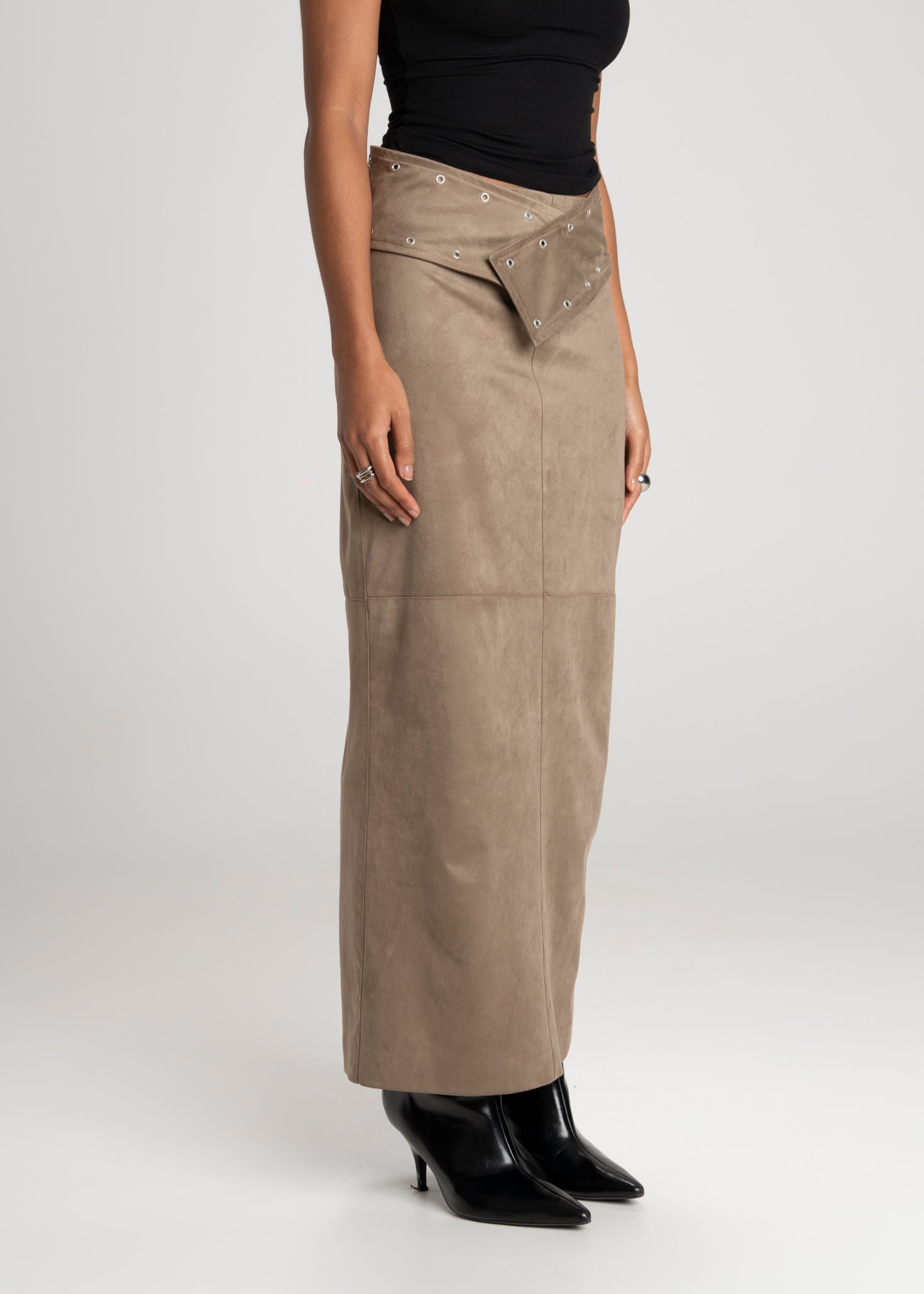 Mora Suede Maxi Mid-Waist Skirt With Belt 