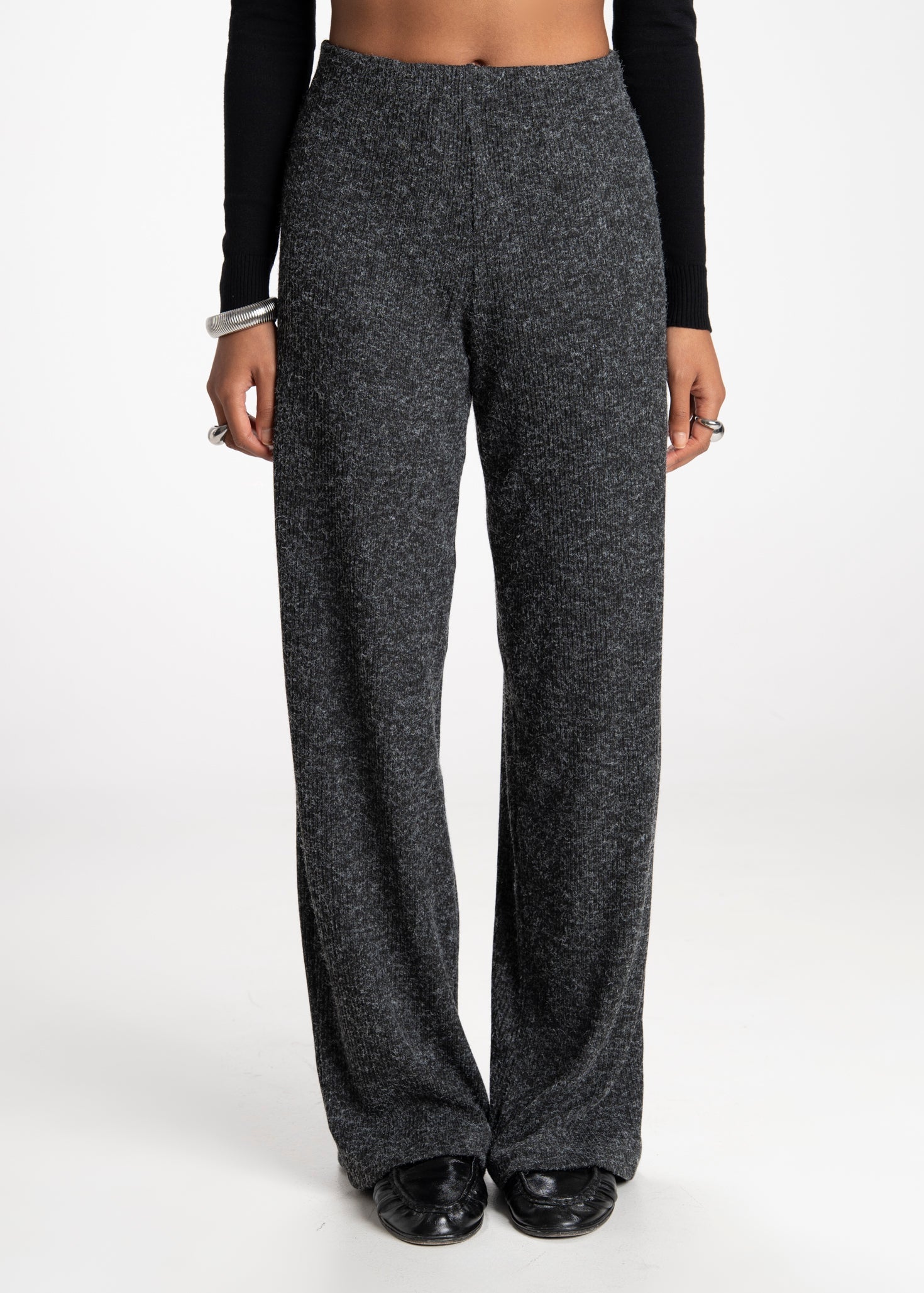Grey Relaxed Pants – Timeless Comfort with Fluid Straight Silhouette
