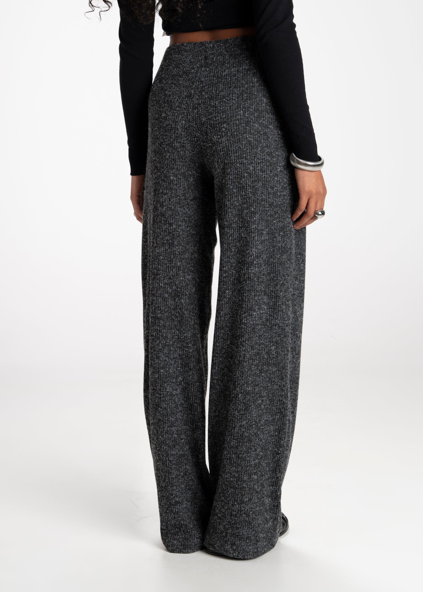Grey Relaxed Pants – Timeless Comfort with Fluid Straight Silhouette
